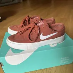 Nike SB Stefan Janoski スニーカー
