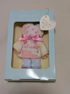LAURA ASHLEY クマ型タオルハンカチ