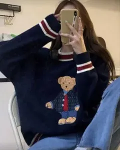 SHEIN 刺繍クマ ニットセーター