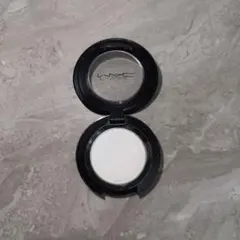 MAC ホワイト パウダーアイシャドウ