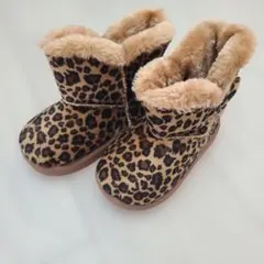 ヒョウ柄ファー付きブーツ