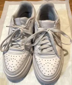 ナイキ　スニーカー