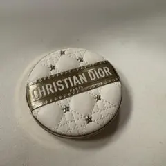 DIOR FOREVER ハイライトパウダー 001