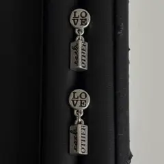 【早い者勝ち】MOSCHINO イヤリング LOVE each OTHER