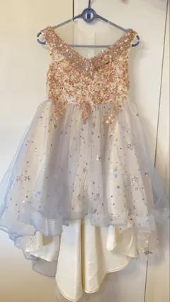 ビーズ装飾のドレス　発表会用ドレス