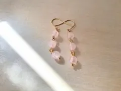 【新品未使用】ピアス♡イヤリング♡揺れる3粒ローズクォーツ