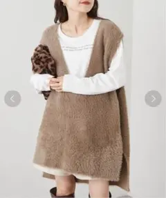 チャオパニックティピー バックスリットエコファーＶネックベスト ライトベージュ