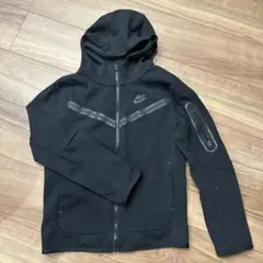 Em様専用　Nike ブラックパーカー 145サイズ　テック フリース ジュニア