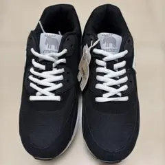 ブラック カジュアルスニーカー moz