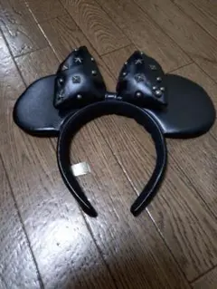 黒いミッキー型カチューシャ（スタッズ付き）