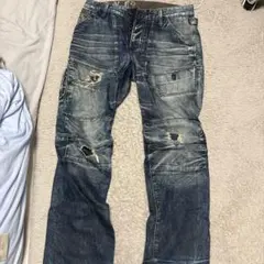 ダメージ加工ダークブルーストレートジーンズ 立体裁断デニム