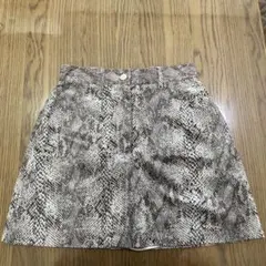 ★EMODA ヘビ柄 ミニスカートのサムネイル