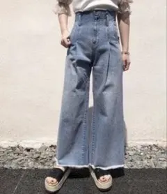 断ち切りハイウエストデニム　ミスティック