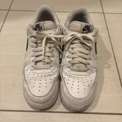 NIKE AIR FORCE 1 ホワイト ブラック スニーカー