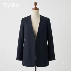 ティアラ　ノーカラージャケット Ⅴネック ミディ丈 ボタンレス ネイビー Fのサムネイル