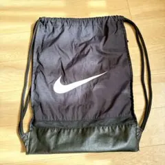 Nike ナップサック 黒 中古