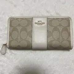 美品　コーチ　長財布　ラウンドファスナー　シグネチャー　ベージュ　ホワイト