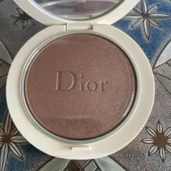 〔新品未使用〕ディオールスキン　フォーエヴァー　クチュールルミナイザー　05