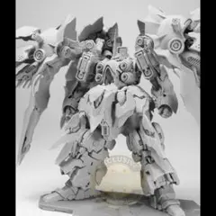 1/100 大型メカ ガレージキット 未塗装未組立 KNZガンダム系ロボット