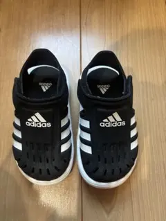 adidas キッズサンダル 黒/白　14センチ