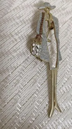 アンティーク　ブローチ