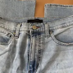 UNIQLO ライトブルー ストレートデニム　63.5㎝