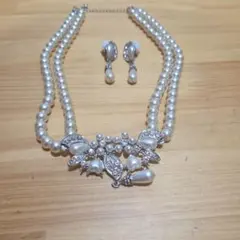 ブライダル用パールネックレスとイヤリングセット