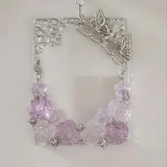 カード トレカケース キーホルダー デコ シルバー ピンクパープル 薔薇 蝶 星