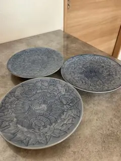 花柄彫刻 総柄　ブルー　陶器プレート 3枚セット