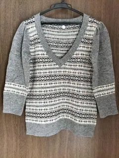 ユニクロ　フェアアイルVネック　セーター