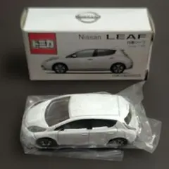 【値下げ中】トミカ 日産リーフ 日産工場見学記念　scale 1/68のサムネイル