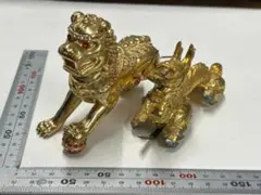 金色と銀色の蛇の置物(長さ13.5cm、高さ9cm、幅9cm) - メルカリ