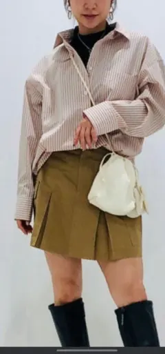 guストライプオーバーサイズシャツ