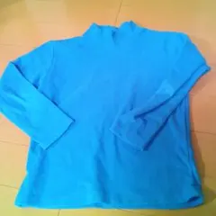 ユニクロ　トップス青　130