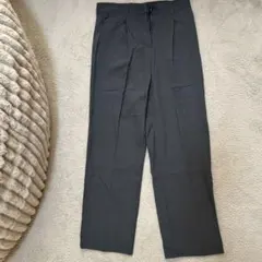 ダークグレー ストレートレッグスラックス