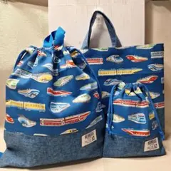 新幹線柄の入園入学３点セットです。