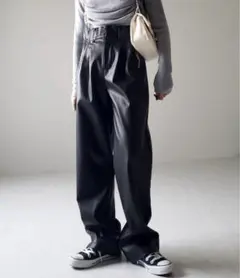 ミームセレクト　ブラック 合成皮革 ワイドレッグ　レザーパンツ　メンズ