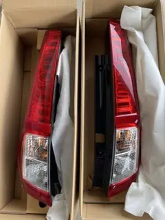 アクア NHP10 ヴァレンティ ジュエルテールランプ LED ジャンク - メルカリ