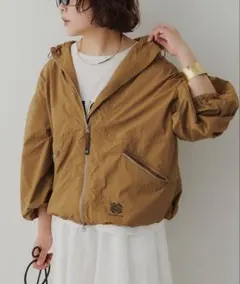 ピュアルセシン　ナイロンマウンテンパーカー　キャメル　ベージュ