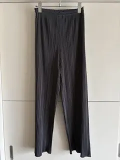 プリーツプリーズ テーパードパンツ 近年 ポケット付き 希少 ブラック