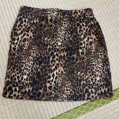 FOREVER 21 レオパード柄 タイトスカート ミニ丈のサムネイル