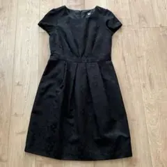 花柄ワンピース・黒色