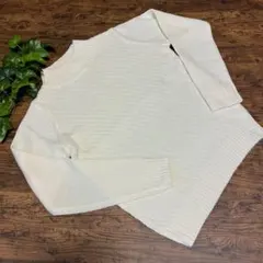 ★新品タグ付き★ショコラフィネローブ ハイネック白長袖セーター