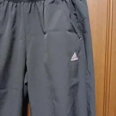 adidas グレー ショートパンツ[五分丈]