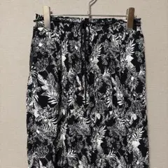 HK WORKS LONDON モノトーンロングスカート(M)ボタニカル柄