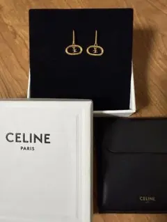 CELINE トリオンフ オーバル ピアスのサムネイル