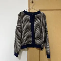 鍵編みニットカーディガン