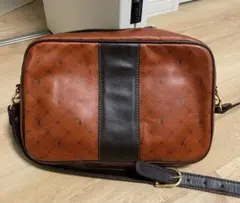TRUSSARDIレザー ショルダーバッグ　チャック難あり　本革のサムネイル