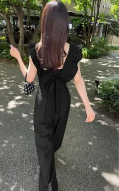 フリル付きブラックオールインワン GRL