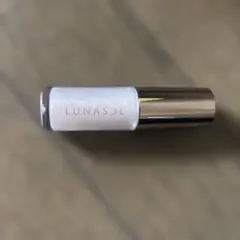 LUNASOL(ルナソル) イルミネイティングリップオイルのサムネイル